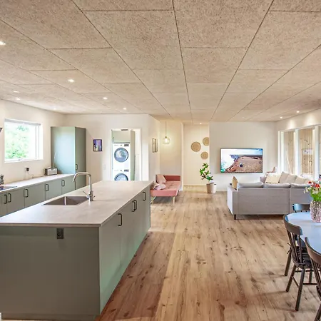 Сasa de vacaciones Preciosa Casa En Con Sauna Skjern