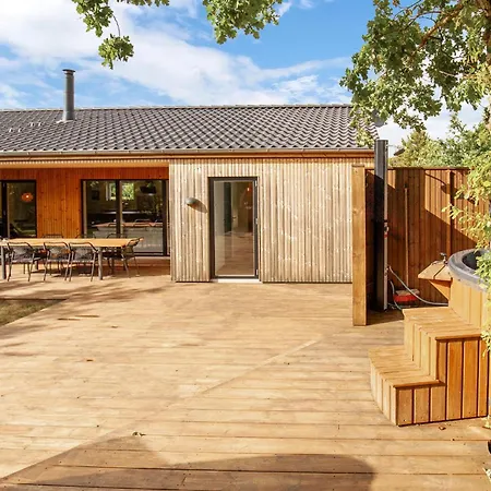 Сasa de vacaciones Preciosa Casa En Con Sauna *